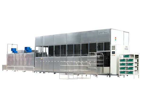 等離子表面處理機(jī)利用等離子體的物理和化學(xué)特性，在材料表面形成致密的物質(zhì)層或含氧基團(tuán)，使材料表面特性發(fā)生變化，提高表面親水性、粘接性等，在諸多行業(yè)中都有應(yīng)用。等離子體處理具有顯著的優(yōu)勢，目前市面上對產(chǎn)品的處理要求愈發(fā)精細(xì)化，定制的等離子表面處